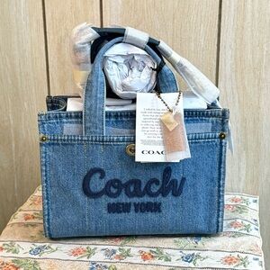 ⭐️NWT⭐️COACH Cargo Denim Tote Bag 26 CR659